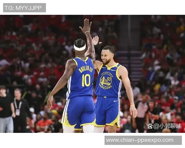 2015-16赛季勇士与国王激战回顾：篮球场上的精彩对决与历史瞬间
